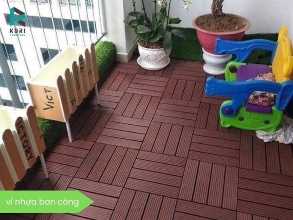 vỉ nhựa lát ban công