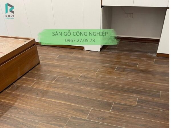 ưu điểm sàn gỗ cốt đen