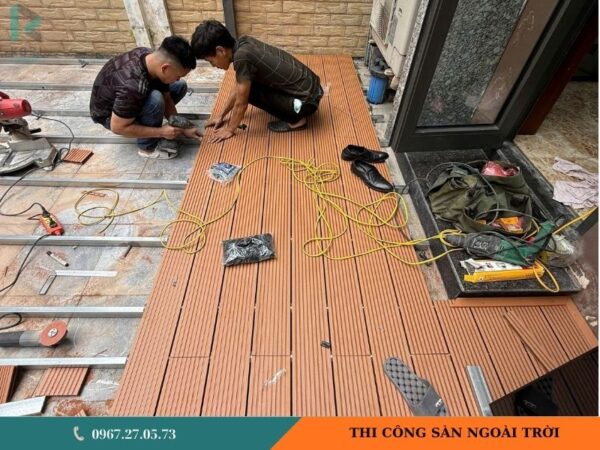 thi công sàn gỗ nhựa ngoài trời